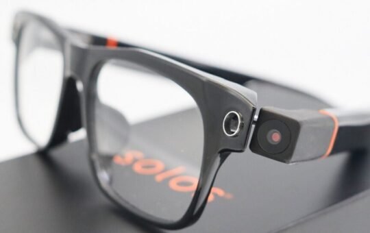 Meta's Ray-Ban Smart Glasses Face New Rival Powered By OpenAI's ChatGPT - Meta Platforms (NASDAQ:META)