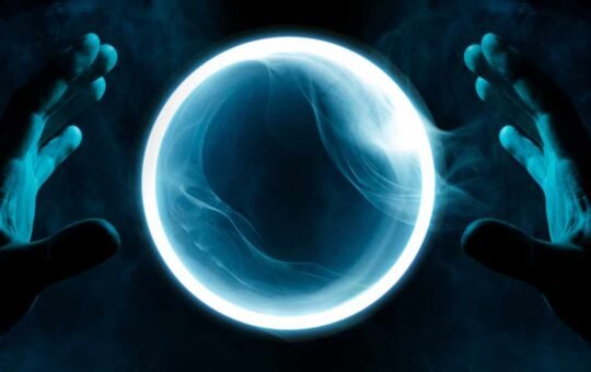 Robert Kiyosaki vs Peter Schiff: Conflicting Predictions on Gold, Bitcoin, and US Dollar