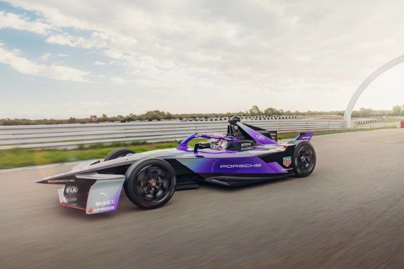 Mastering Cybersecurity and Speed at 320 km/h with TAG Heuer Porsche Formula E Team and Cato Networks