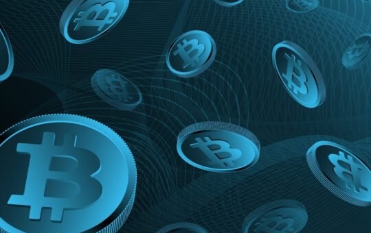 Fewer Bitcoin Moves From Vintage Wallets in October—A Signal to Hold?