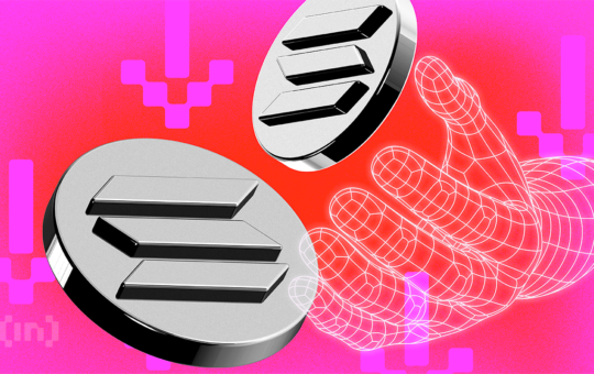 Solana Price Crashes to $140, Loses Traction as Fear Grips Investors