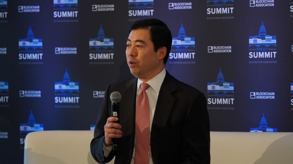 Republican States Pause Lawsuit Against SEC Over Crypto Authority