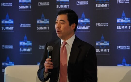 Republican States Pause Lawsuit Against SEC Over Crypto Authority