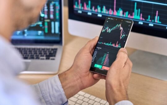 Top Wall Street Forecasters Revamp Viking Holdings Expectations Ahead Of Q2 Earnings - Viking Holdings (NYSE:VIK)