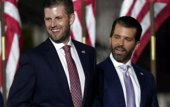 BTC Climbs Above $112K as Trump-Backed American Bitcoin Debuts on Nasdaq