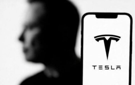 Elon Musk's net worth hits record $749B after legal win restores massive Tesla compensation
