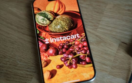 Instacart pilots agentic commerce by embedding in ChatGPT