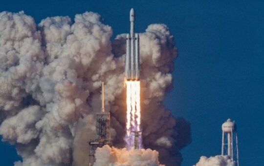 Sam Altman considered buying SpaceX rival, but the deal was called off