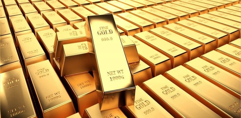 Gold hits new record above $4,900 as safe haven trade resumes after tariff pause