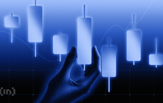 Why XRP, SOL, and XAUT Trigger Major Liquidations This Week?