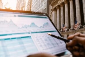 The Fight Over Your 401(k) Begins as Wall Street Eyes $10T Prize