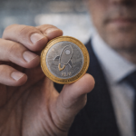 Stellar faces renewed selling pressure amid bearish derivatives data