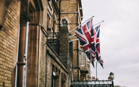 Binance and CZ Sued for $200 Million in UK Over 'Unauthorized' Derivatives Sold to 1,700 Traders