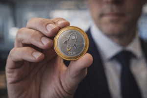 Mixed market signals leave XLM at key technical levels