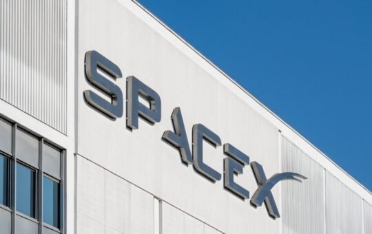 Musk's SpaceX Targets Thursday Starship Flight as Stock Slips Well Below Its $135 IPO Price